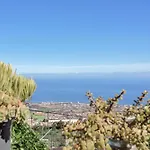 Casa De Teja لا أوروتافا