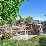 Casa De Teja بيت للعطل *